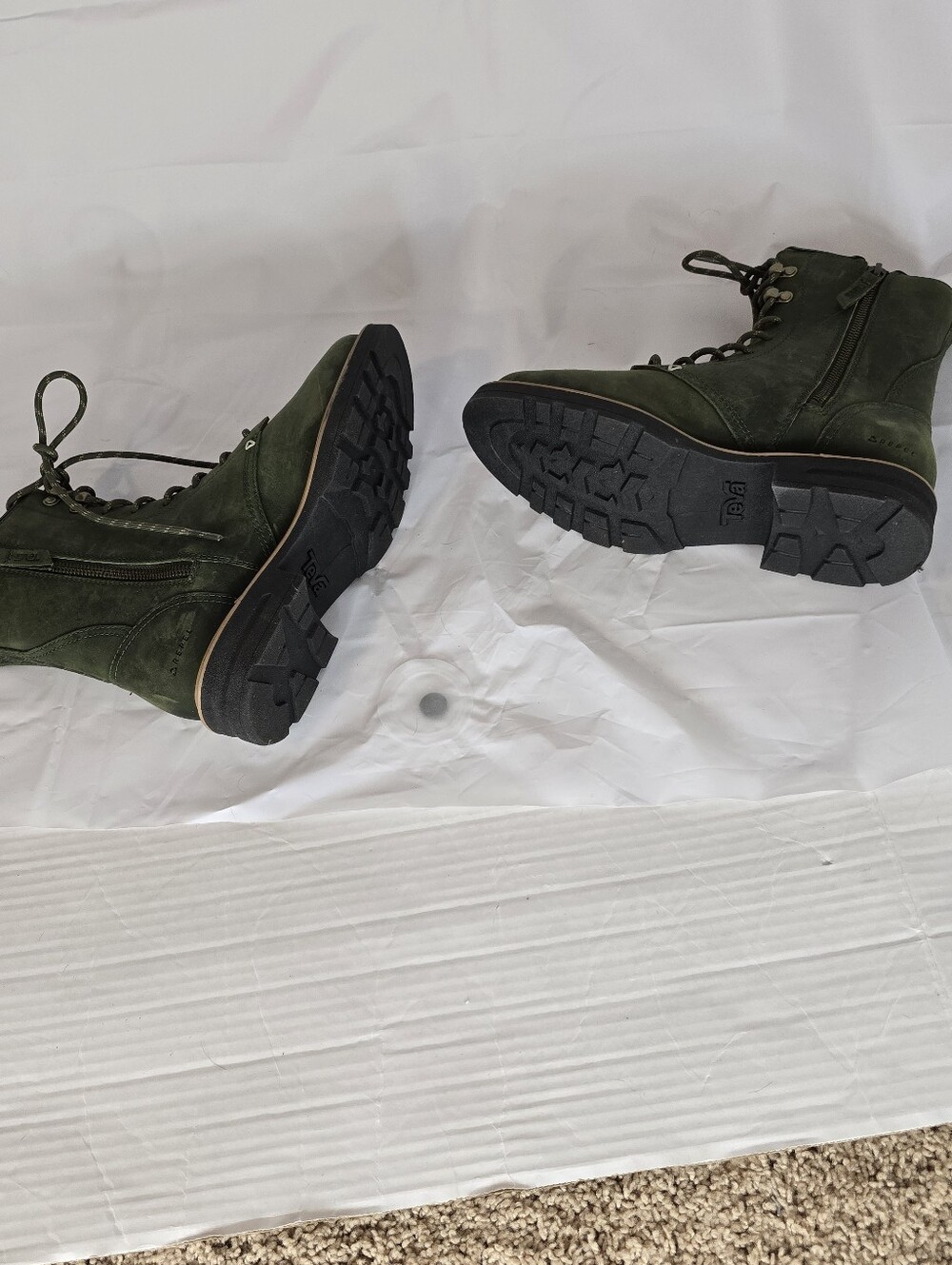 Teva Rowena Boot Women's Size 7 Olive Green Nubuck Leather Sample Not for Resale - Picture 6 of 6